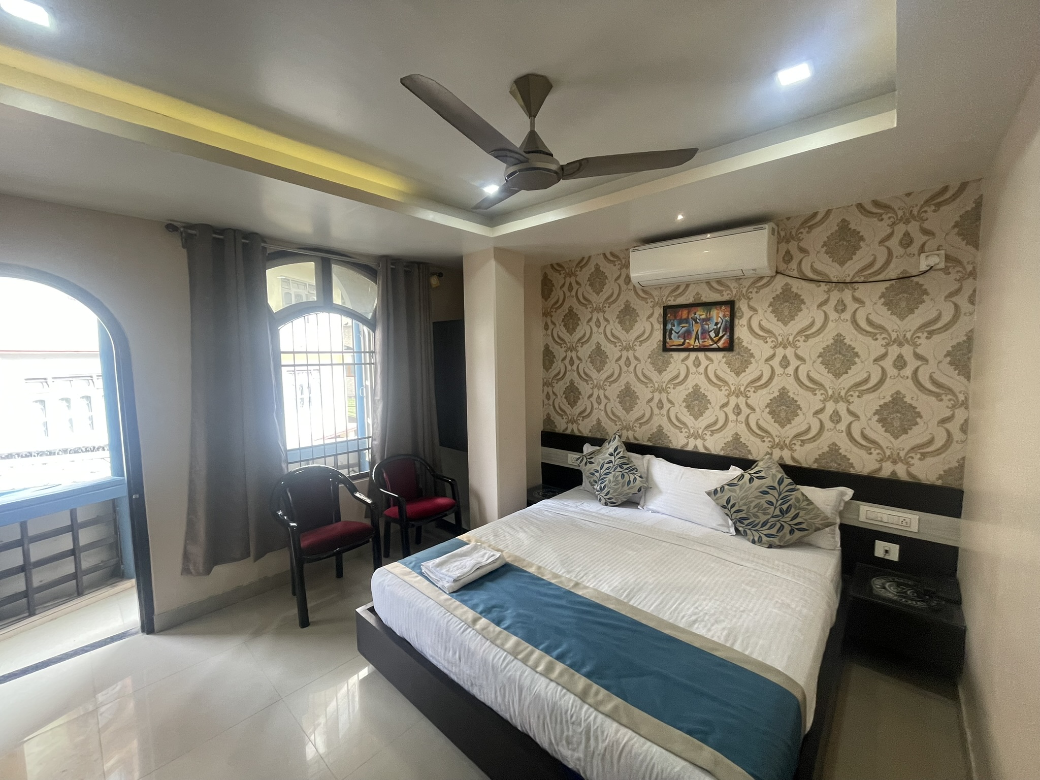 Room 202 C